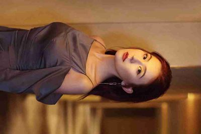 婚期定在明年5月1号了，什么时候买婚纱合适？深圳哪里有买婚纱礼服的？
