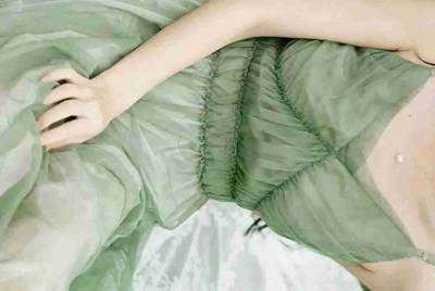 刺激战场国际服怎么联系客服？