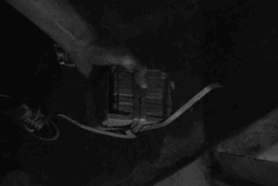 玩盗版和借别人的steam号玩，这两者有区别吗