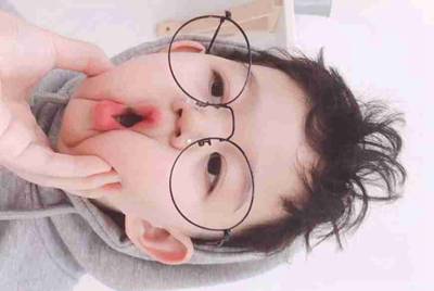 号借给别人 我号无缘无故手机绑定成了他的号被盗了 这是我的一个游戏号也没有加好友 怎么办？